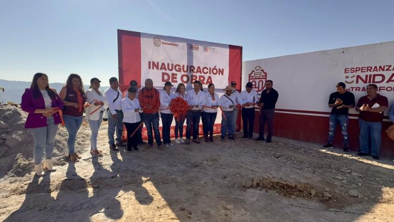 Inauguran tanque de agua potable y entregan cuartos dormitorio en Coloxtitlán, Zacualpan