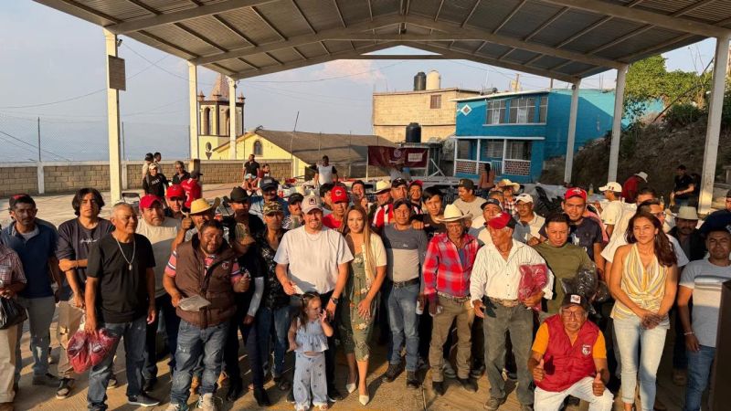 Reconocen labor de trabajadores de la construcción en Zacualpan